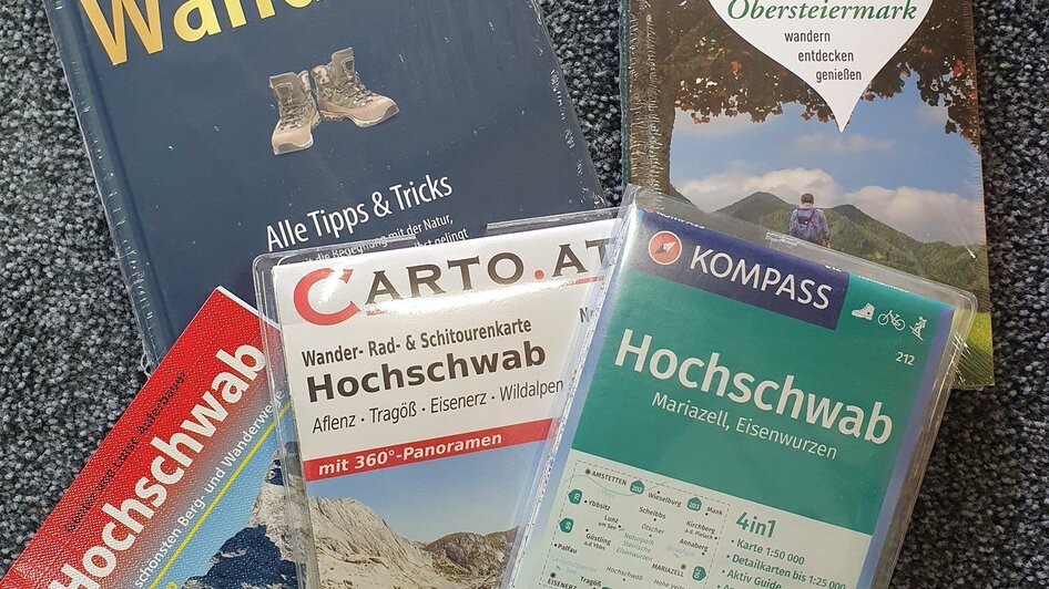 Große Auswahl an Hochschwab-Wanderliteratur | © Büchereck Barbara Freidinger
